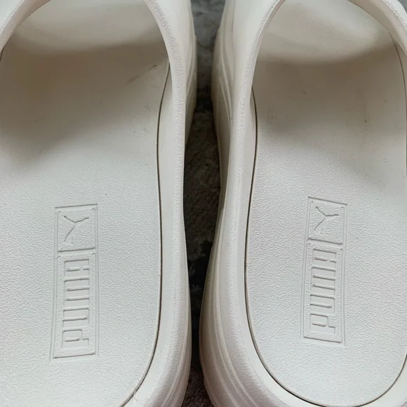Puma slides - Picture 2 of 4